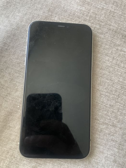 Iphone 11 в хорошем состояний