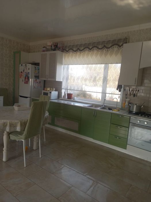 Продам двухэтажный дом