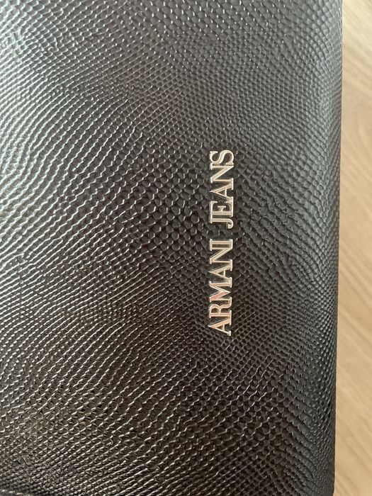 Чанта на Armani