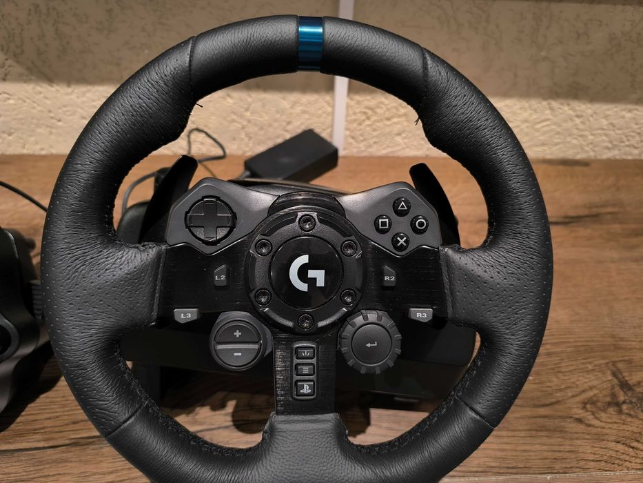Logitech G923 + Shifter (PC / PlayStation)