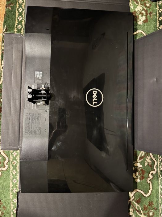 Vand monitor DELL 75hz , 27 inch