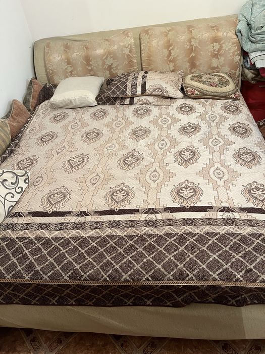 Кровать двуспальная