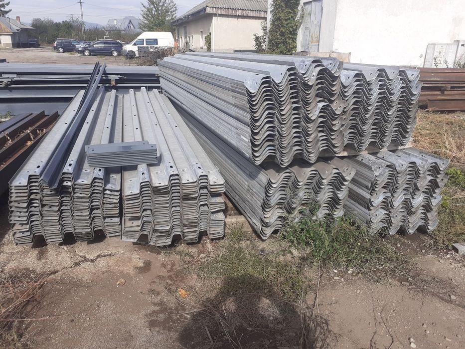 Parapet metalic zincat semigreu