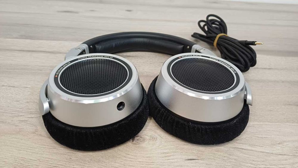 Студийные наушники Neumann NDH 30