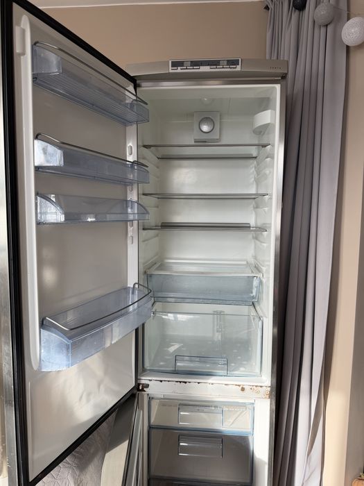 AEG хладилник