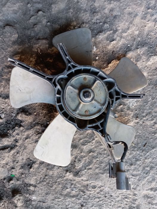 Запчасти Рав4 1994 год,2,0,правый руль