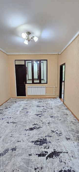 Чиланзар -2 кв  2-3/3/4,45м2 Срочно Продам квартиру Срочно