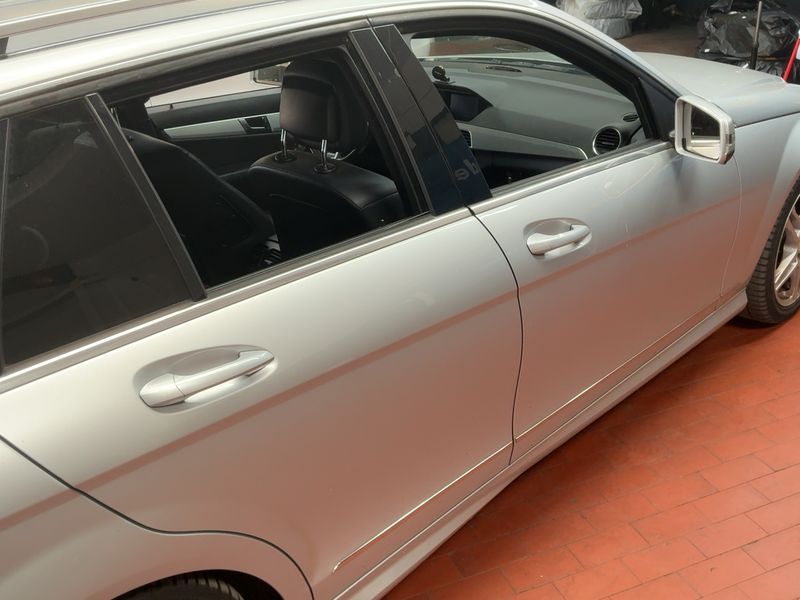 Mercedes-Benz C-Klasse C 200 CDI T BlueEfficiency Avantgarde 2012