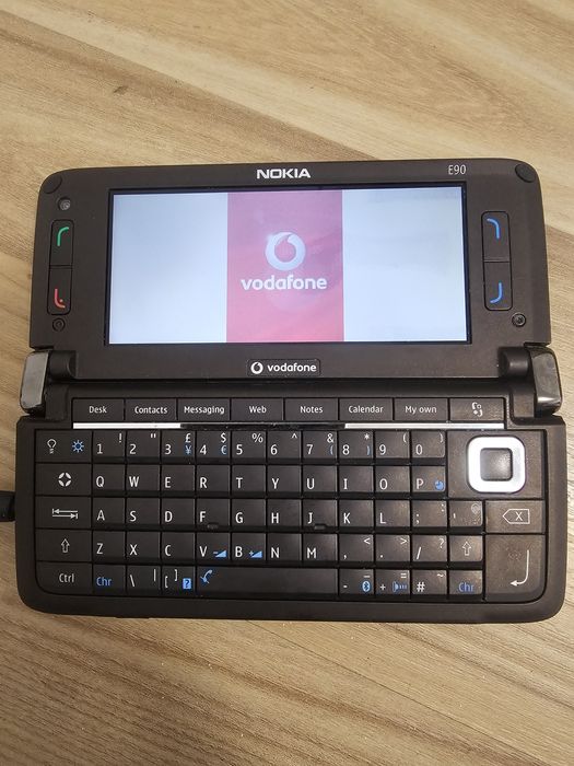 Telefon de colecție Nokia E90