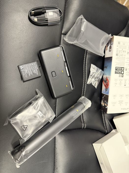 Baterie Incarcator Carcasa accesorii Dji action 4 originale noi