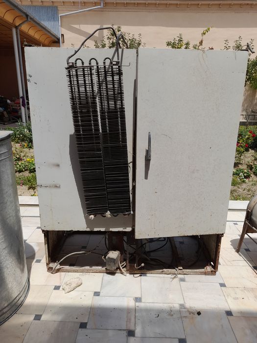 Шкаф     холодильник