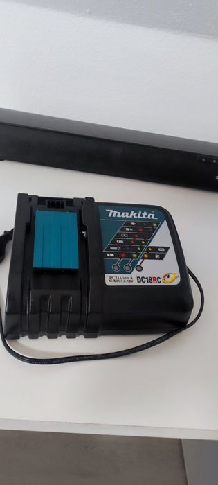 Makita încărcător 18v