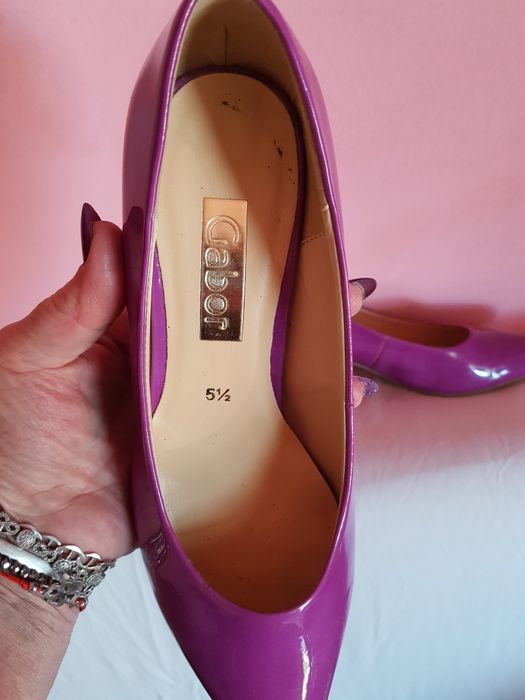 Vand pantofi Gabor,Marko tozi etc la 30 lei perechea.