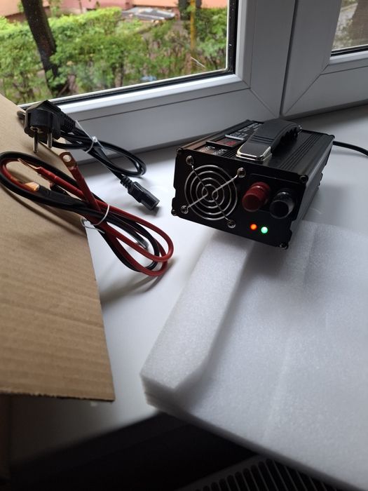 Vînd încărcătoare 14,6v/40 Ah  și 14,6/100 Ah