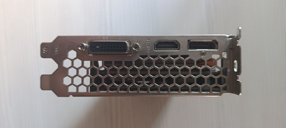 Продам видеокарту GTX 1660 6GB (Б/У)