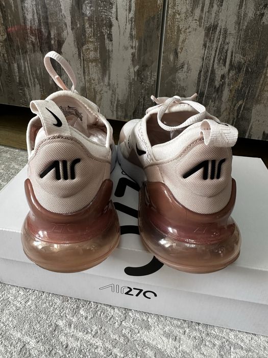 Nike кроссовки женские