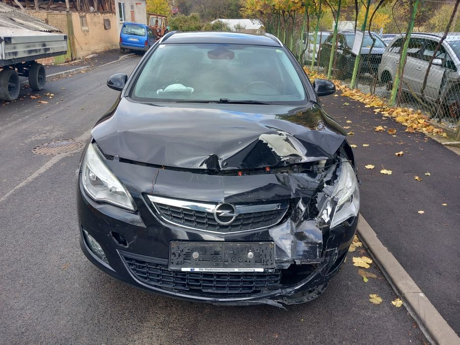 Opel Astra J -1.4Turbo-120кс./2012/-на части