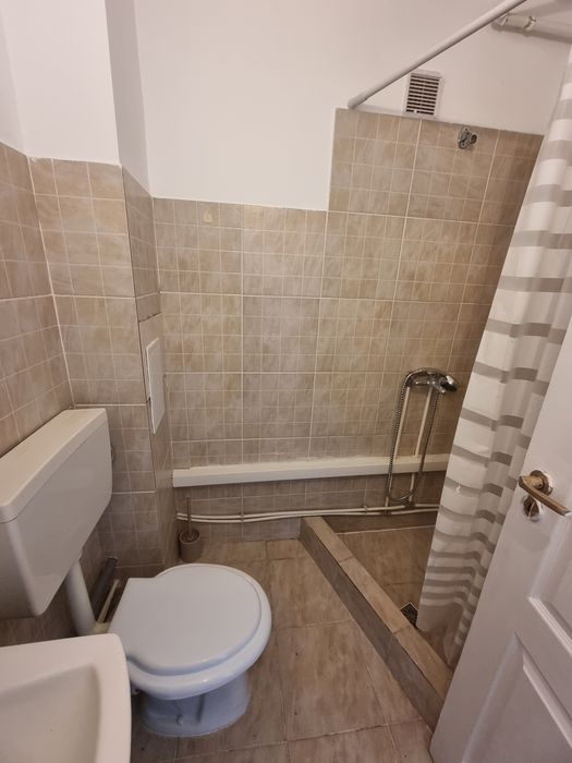 Proprietar închiriez garsoniera