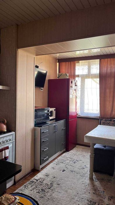 M1326 ПРОДАЕТСЯ 4/4/4 Квартира Ор.р: кинотеатр Казахстан