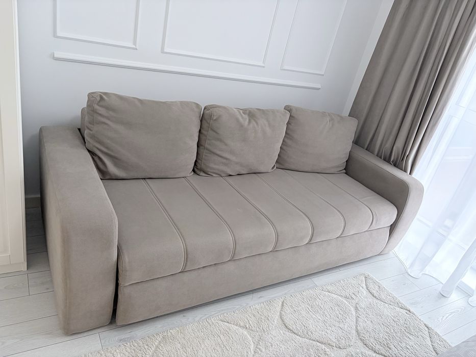 Canapea extensibila cu lada depozitare