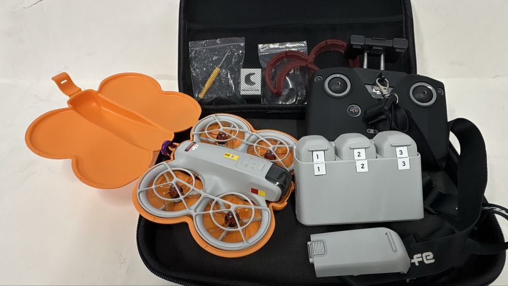 Drona Neo dji. Pachet combo.
