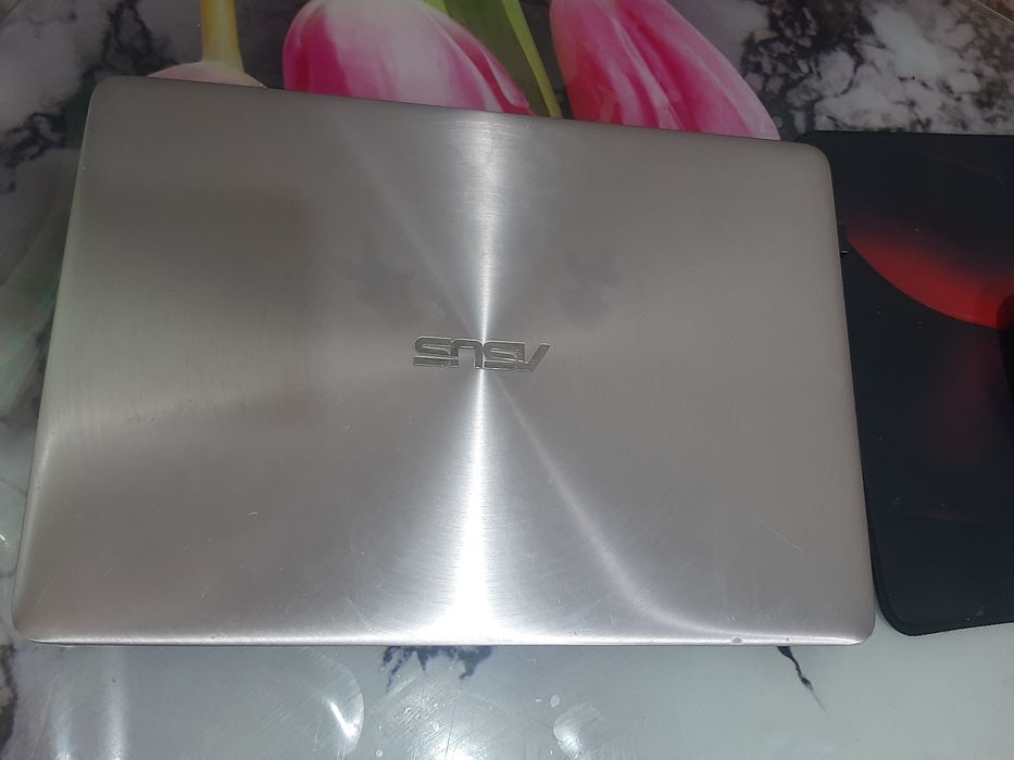 Продам ноутбук ультрабук Asus Сумка мышка