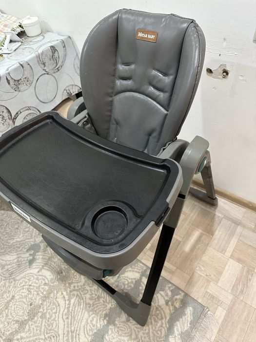 Детский стульчик для кормления
