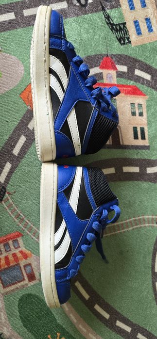 Adidași bascheți reebok 27-28