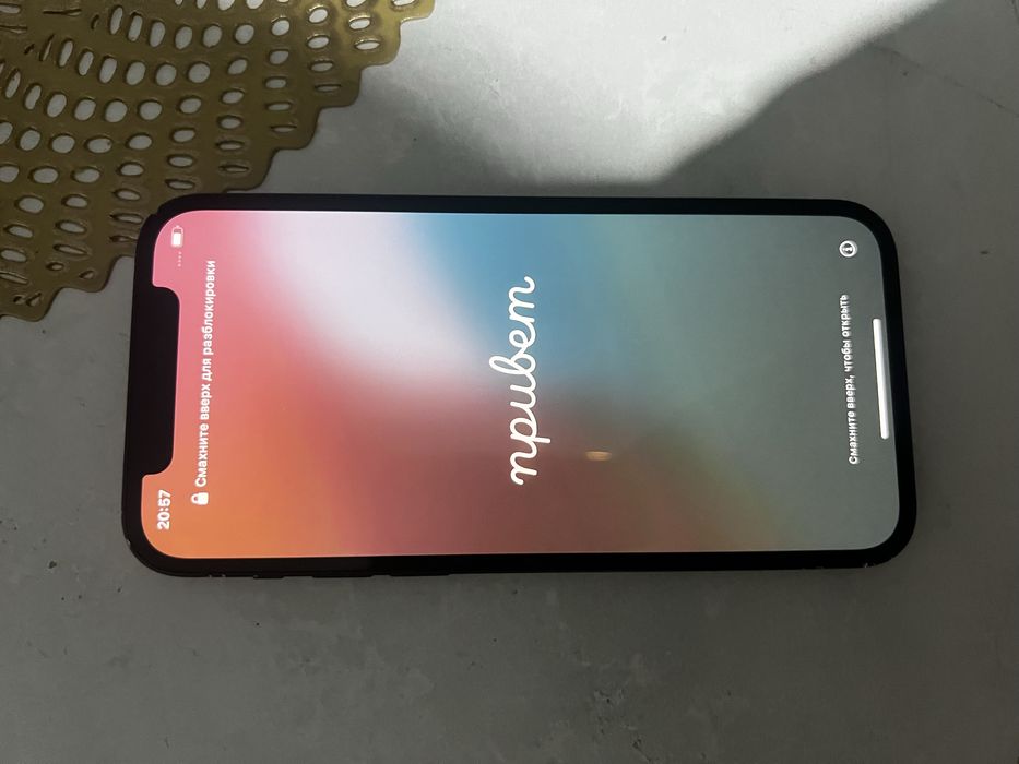 iPhone 12 в хорошем состоянии