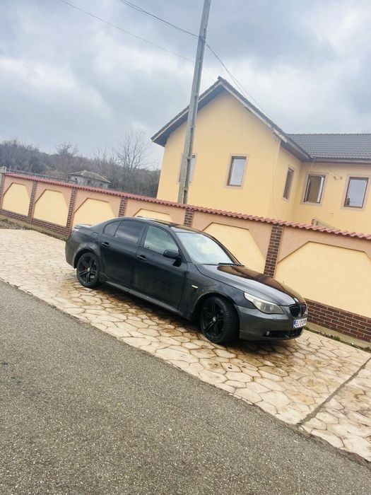 De vanzare BMW E60 anul 2006, motor de 2.5, disel 177 de cai