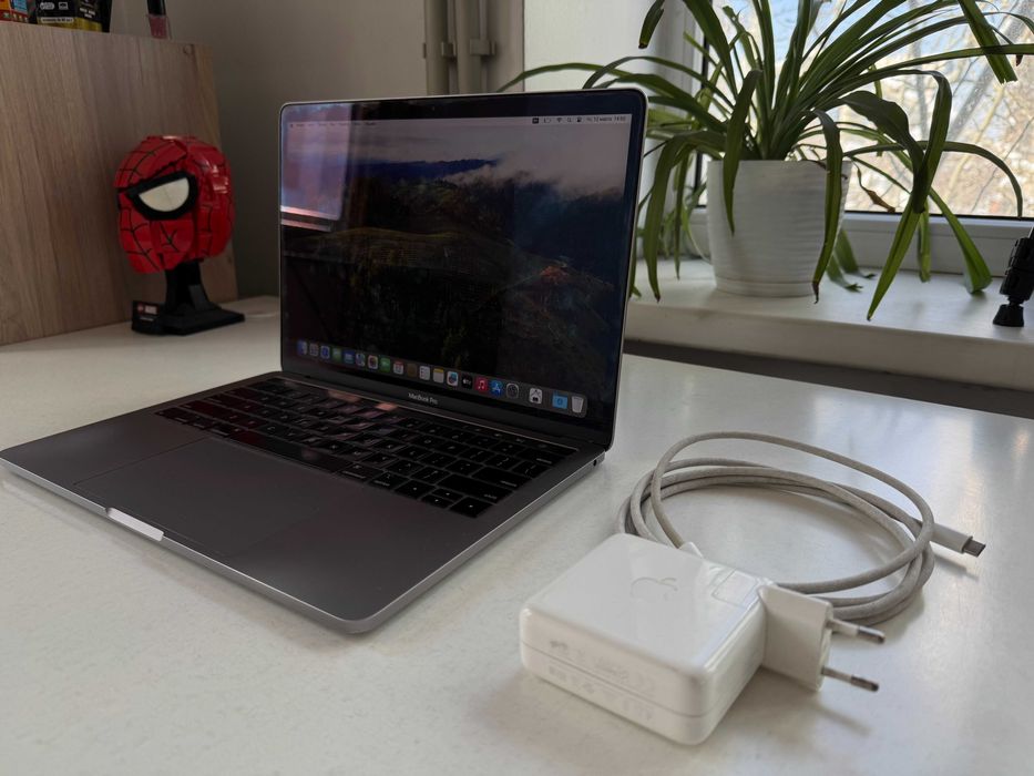 MacBook Pro 13 2019