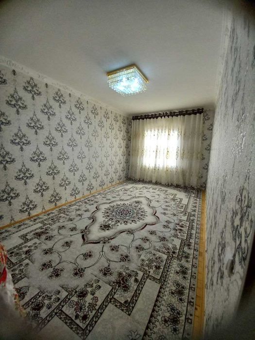 5 мкр А. Сомийда 4 хонали квартира сотилади.