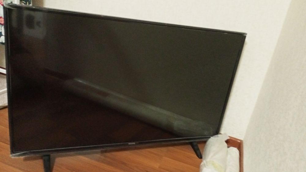 Срочно продам смарт ТВ новый