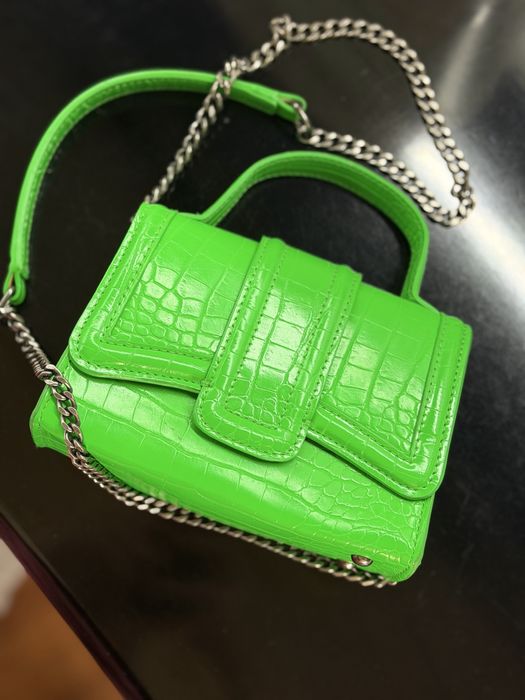 Разпродажба на чанти