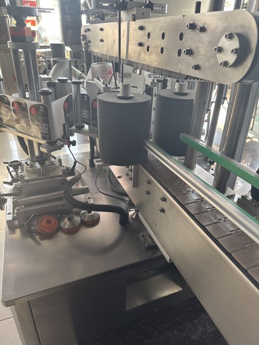 Двухстороннее этикетировочное оборудование