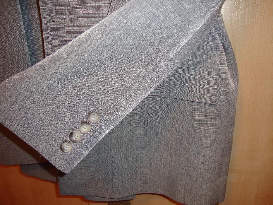 Мъжки сив костюм размер 52