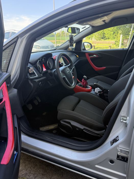 Opel astra sport tourer