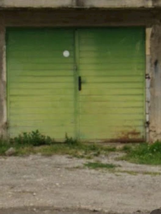 Гаражна врата метална