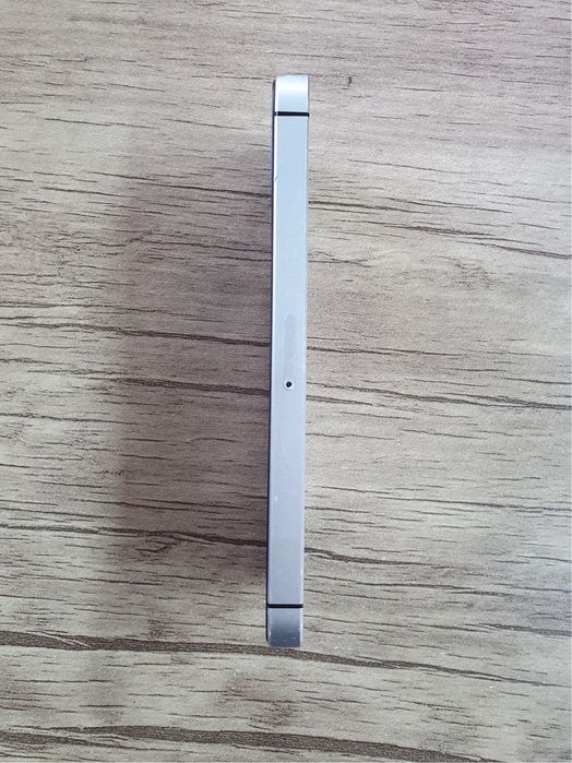 iphone 5 se 32gb xolati yaxwi