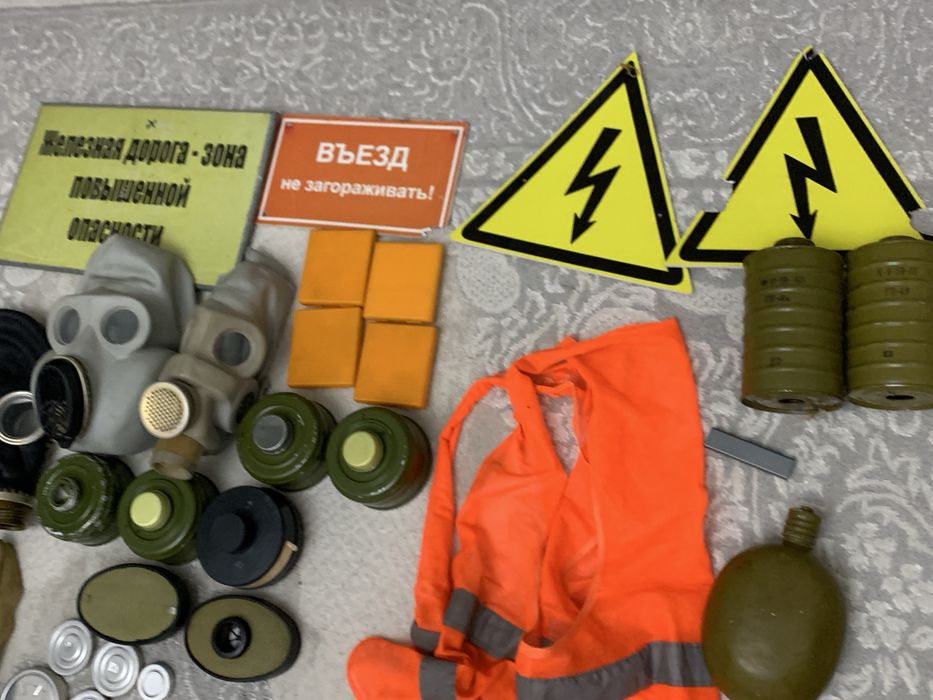 Противогазы новые хорошое состояние