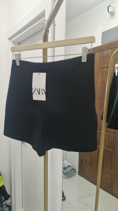 Къси панталонки Zara M
