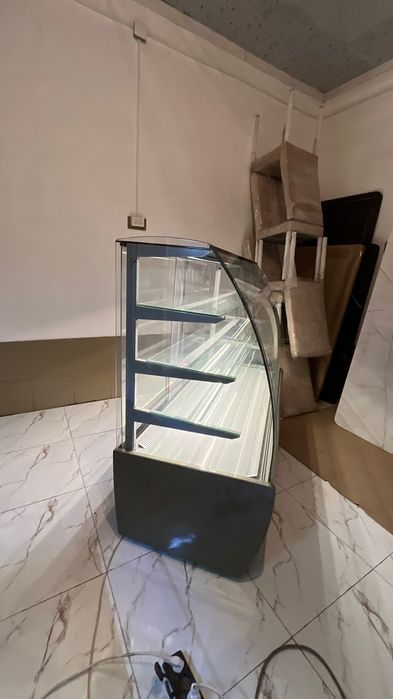 Холаденик.  Кондитер.