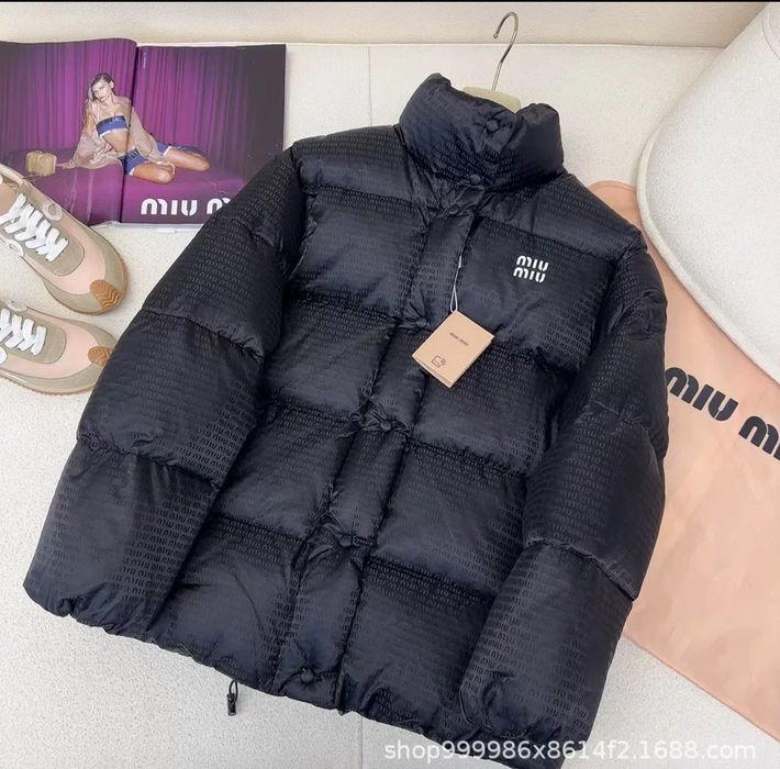 Продам куртки новые