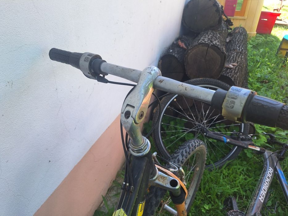 Bicicleta extreme suspensi fata spate lipsa o pedala în rest totul bine