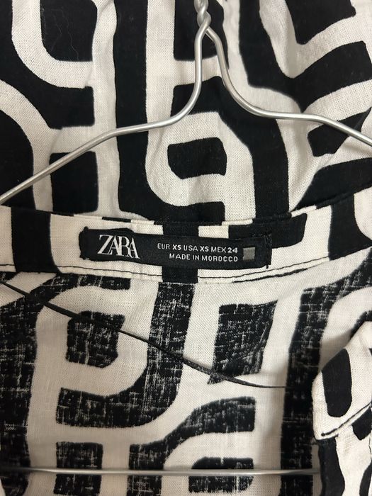 Черна рокля Zara