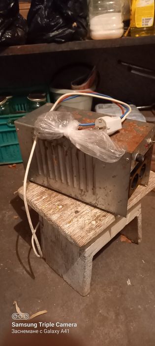 Камина с водна риза, скара и език. Преобразувател зарядно, разширителе