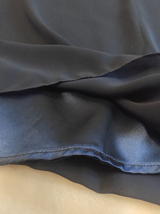 Дълга тъмносиня рокля