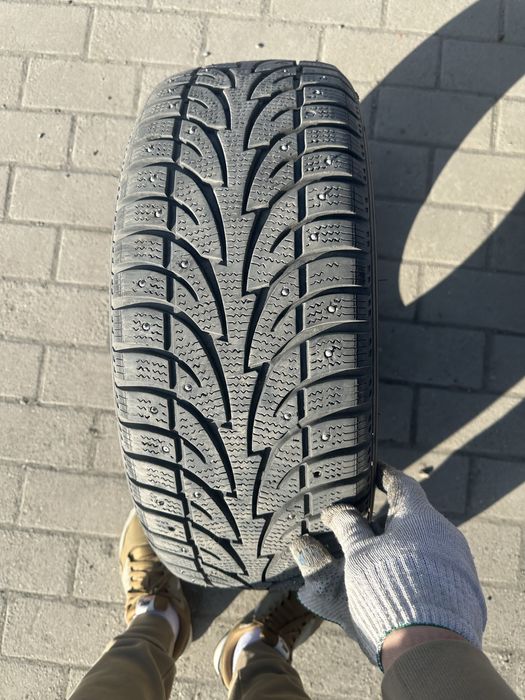 Продам шины roadx 215/55/17