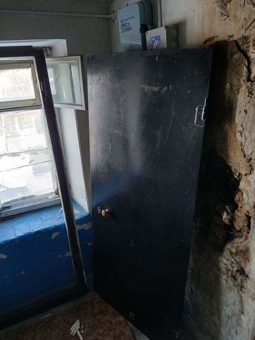 Продам дверь входную