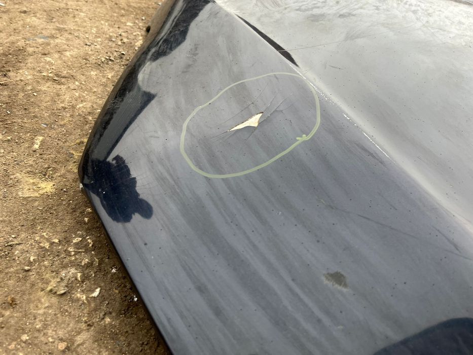 Преден капак за Ауди AUDI Q7 4L0 със забележки